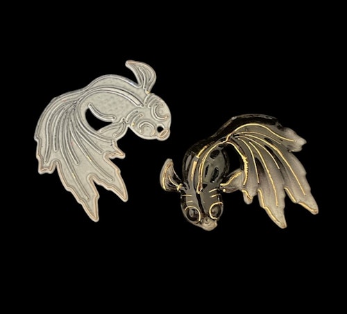 Koi-fisk, svart