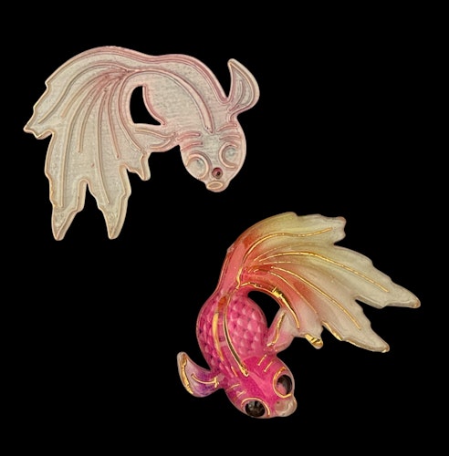 Koi-fisk, rosa-röd-gul