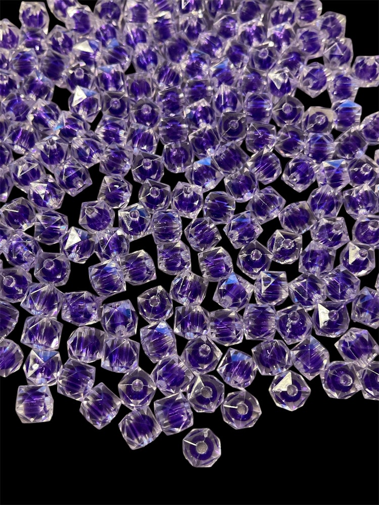 Kantig pärla i pärla, 10mm, lila - 50st