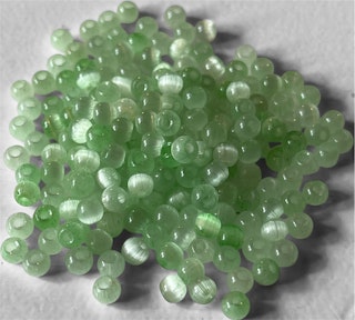 Glaspärla, cat-eye, grön, 4mm - 100st