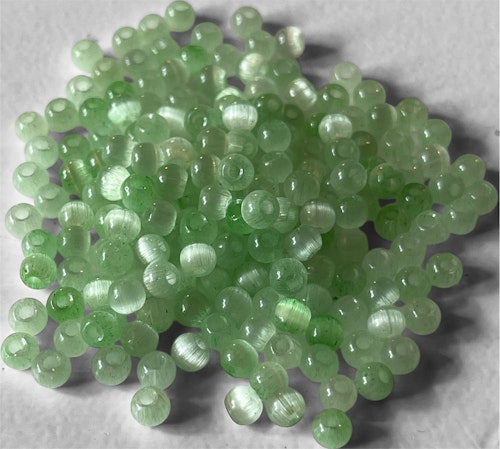 Glaspärla, cat-eye, grön, 4mm - 100st
