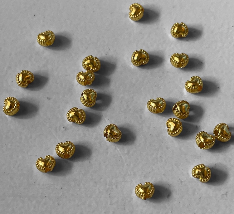 Mellandelspärla, hjärta, guld, 2,5mm - 50st