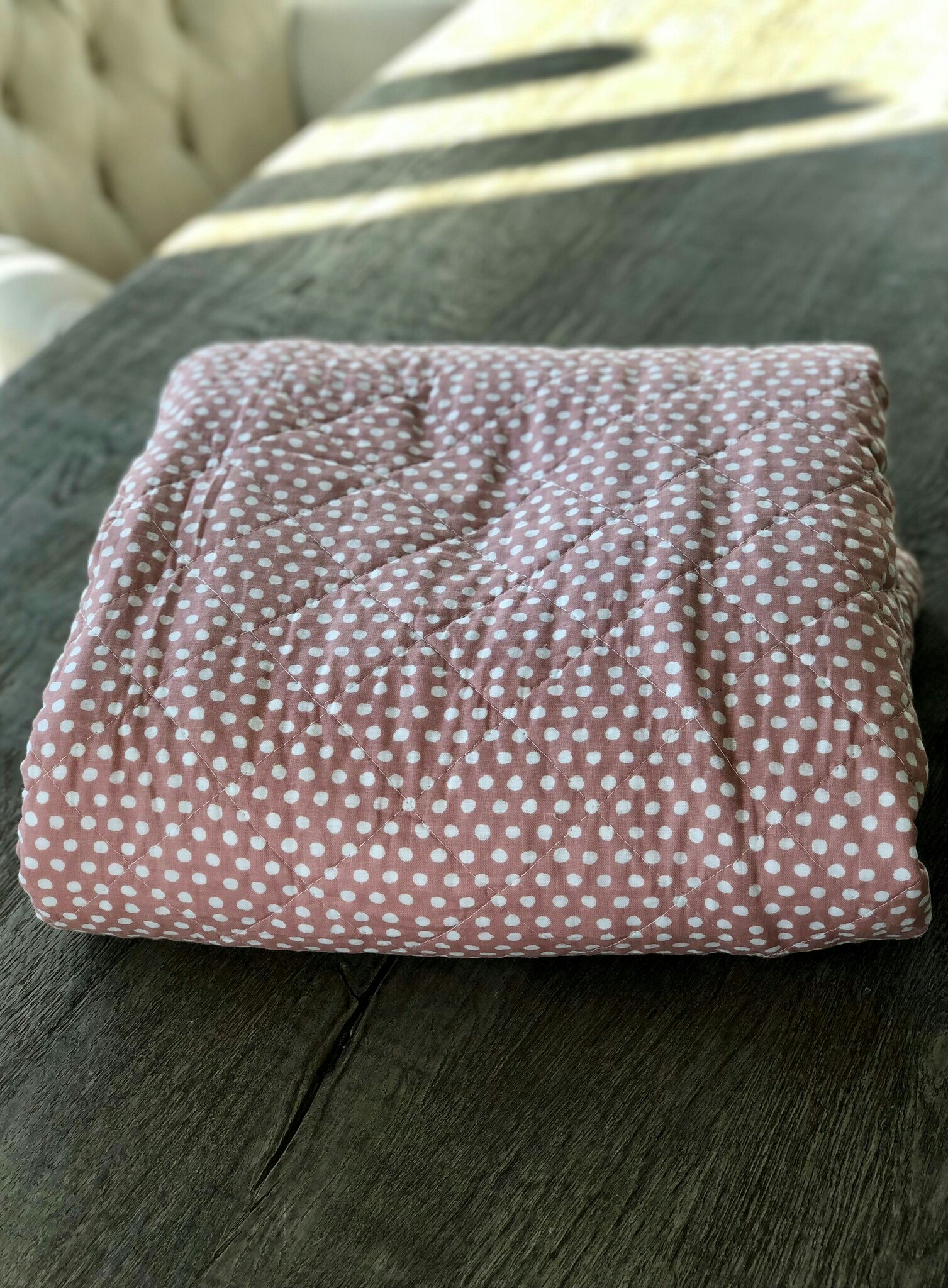 Vadderad filt - Rosa/Prickig