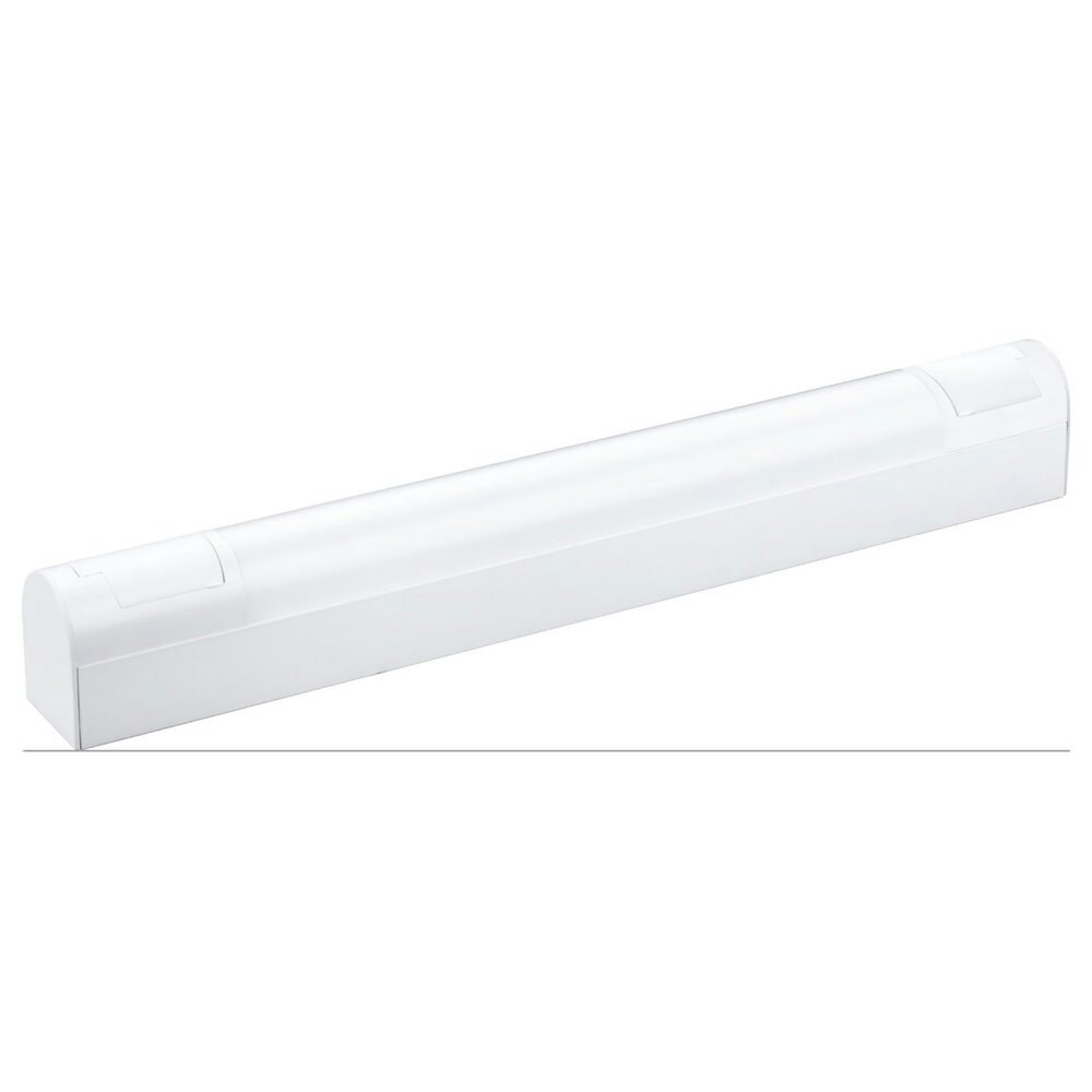 Baderomsarmatur med 2stk stikkontakter Hvit IP44 7W LED 67CM lengde.