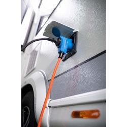 CEE-adapterkabel Camping 1,5 m kabel i oransje, 230V/16A, for permanent utendørs bruk
