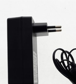 Strømadapter til Grundig Radioer i DTR 6000 Serien 15V 2,4A 36W GA361-1502400E