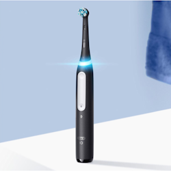 Oral-B iO 4S Elektrisk Tannbørste (Sort)