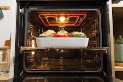 Gorenje 77L XXL AirFry, FrozenBake, AquaClean BO6717E03BG