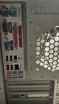 (Vintage maskin) Eldre HP Stasjonær PC 2.08GhZ, 80GB DISK, 256MB RAM WinXP Home SP3