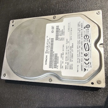 Defekt donordisk for reparasjoner - Hitachi 160GB SATA HDS721616PLA380