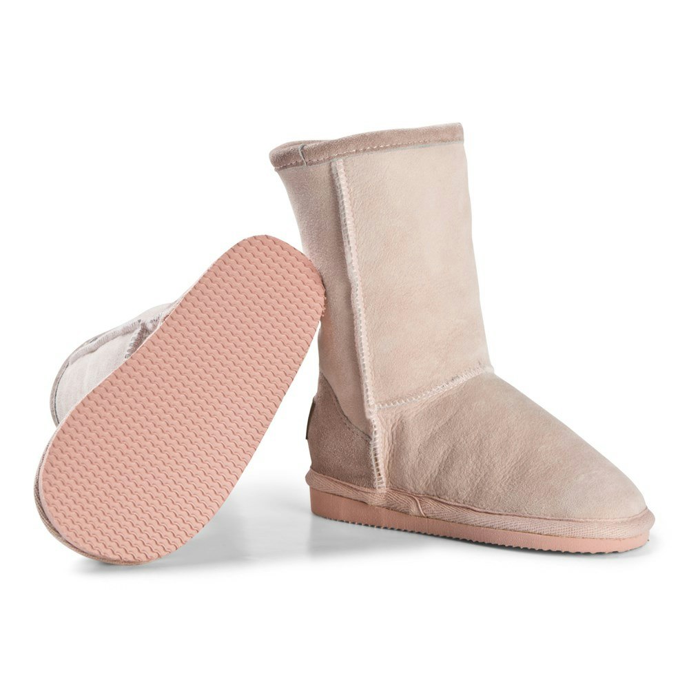 Mockaboots Barn SHEPHERD®