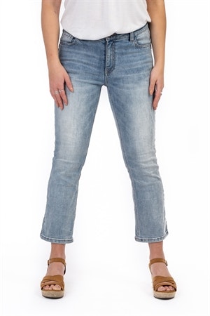 APRIL BOOT CUT JEANS LIGHT BLUE DENIM