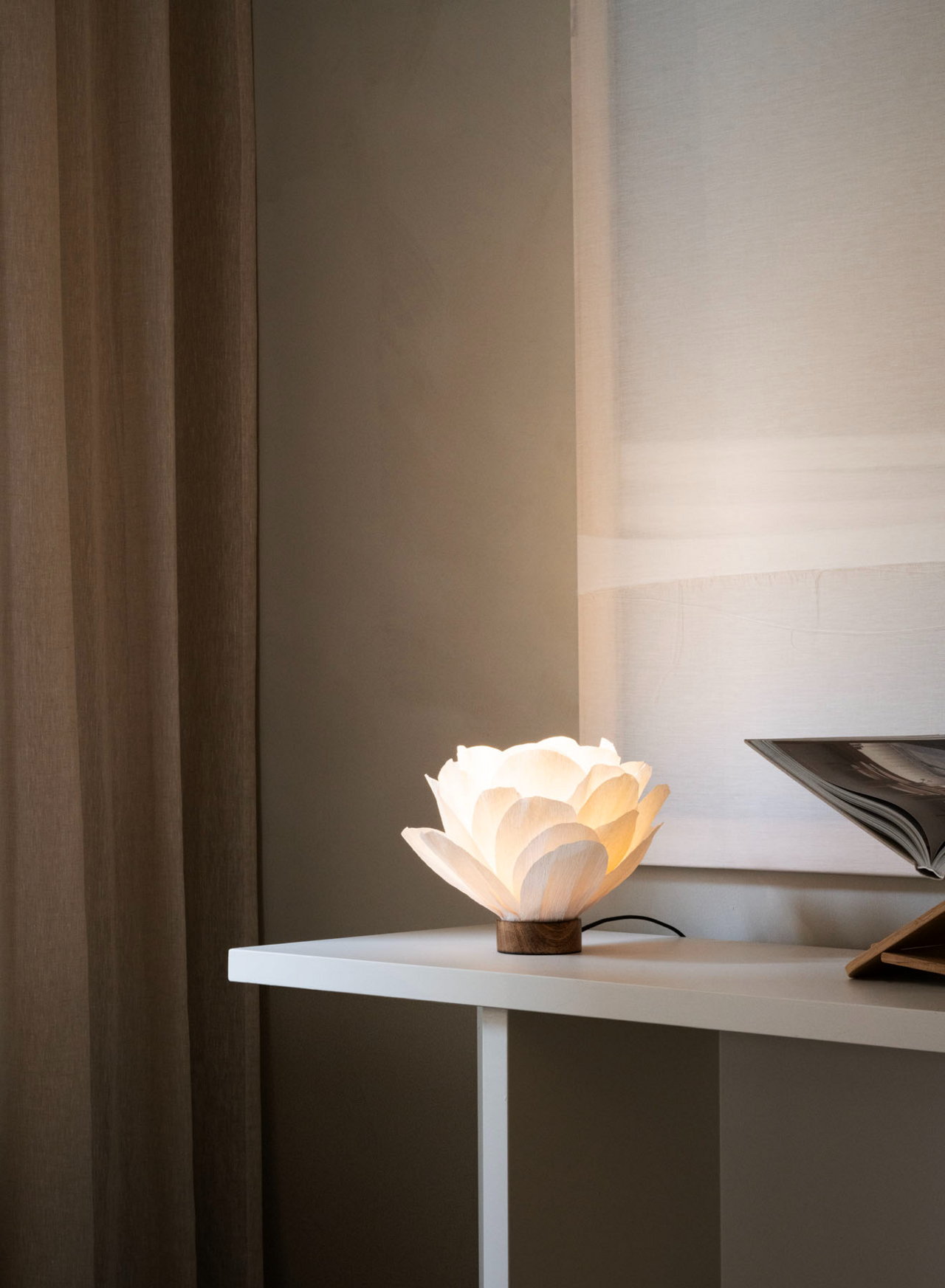 Lisa table lamp