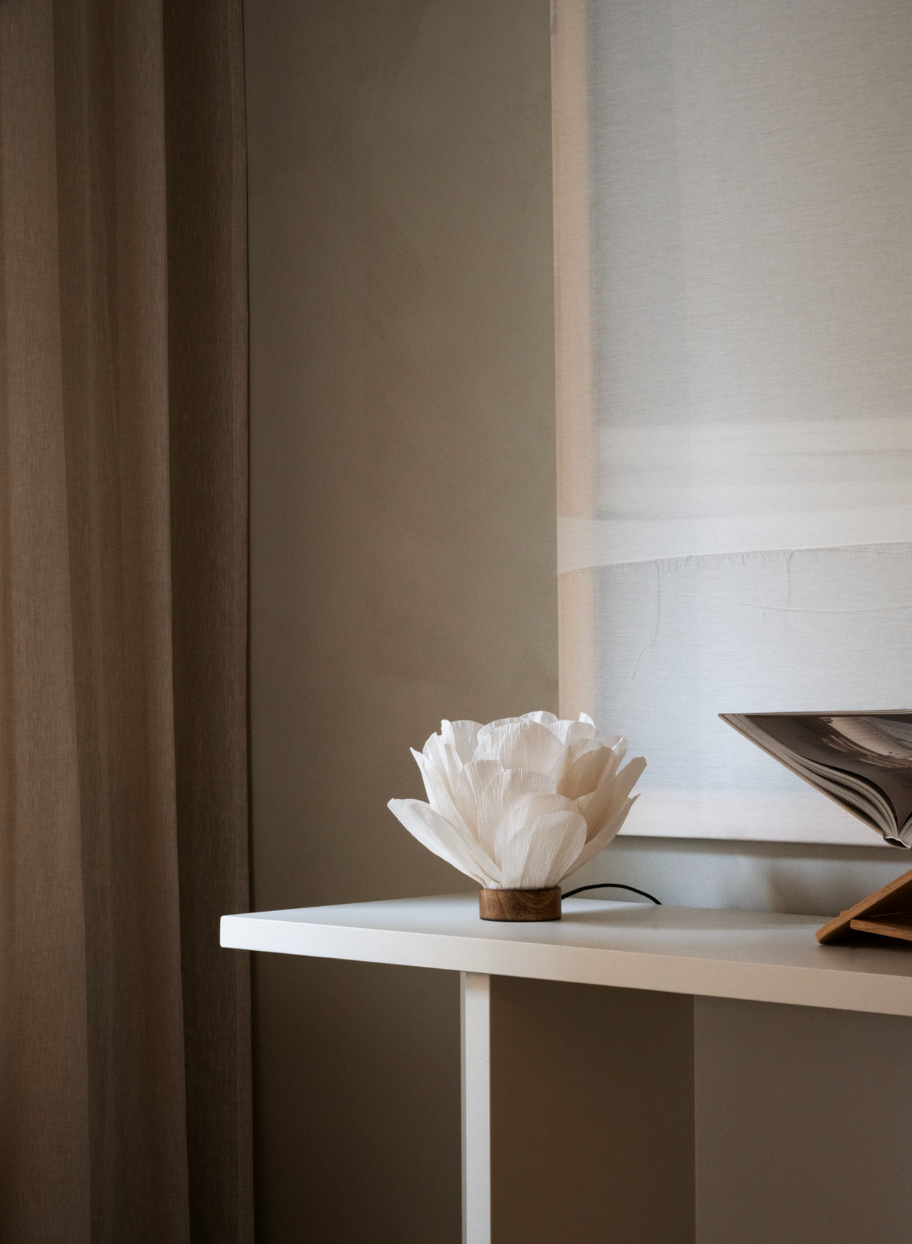 Lisa table lamp