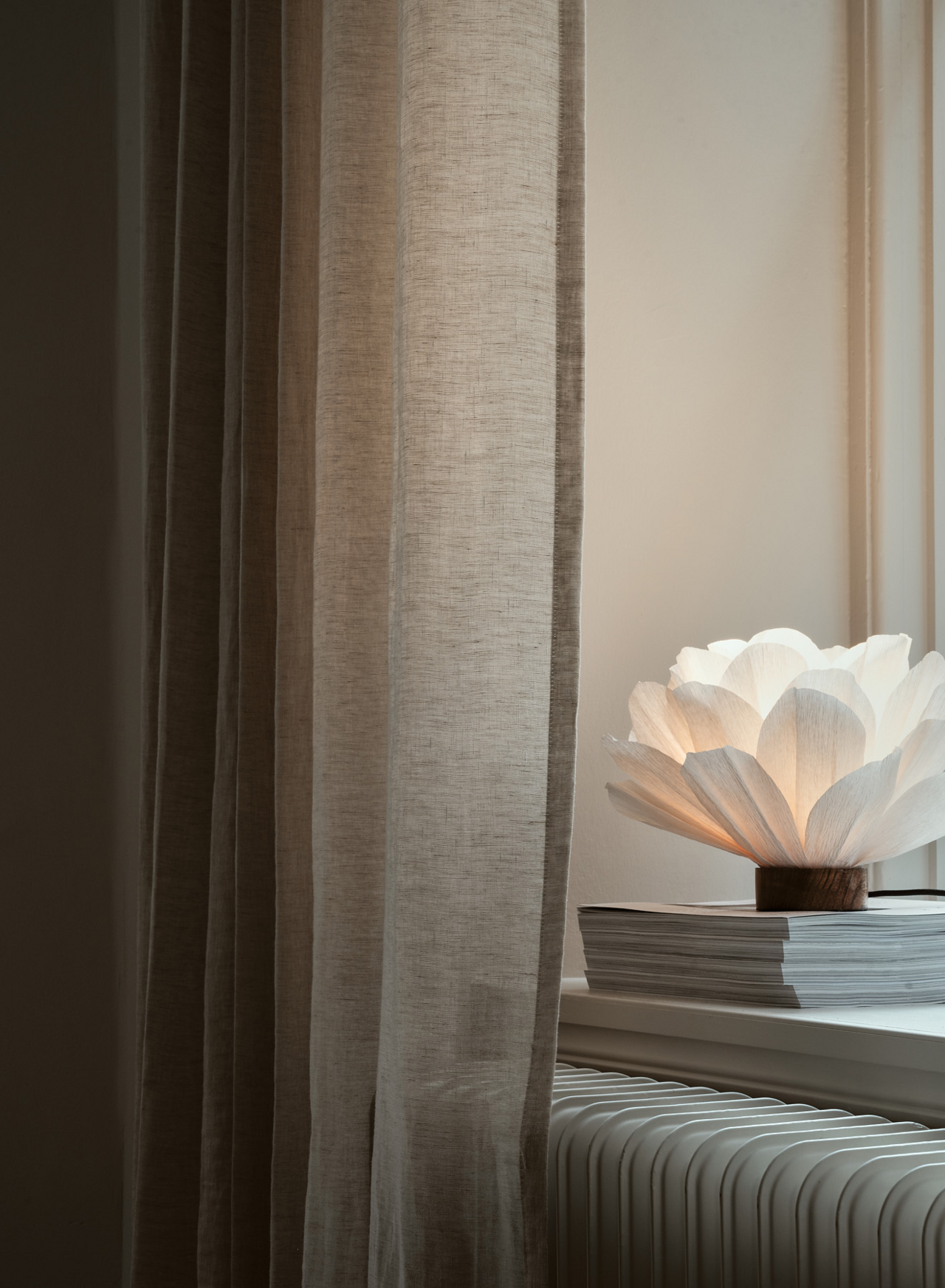 Lisa table lamp