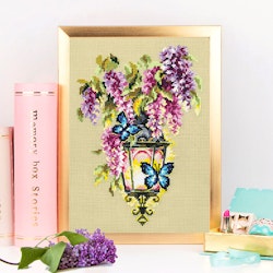 Broderikit Tavla Lykta Blommor Fjärilar brodera korsstygn