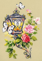 Broderikit Tavla Lykta Blommor Fjärilar brodera korstygn