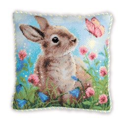 Broderikit Kudde Bunny in Clover - Kanin i klöver