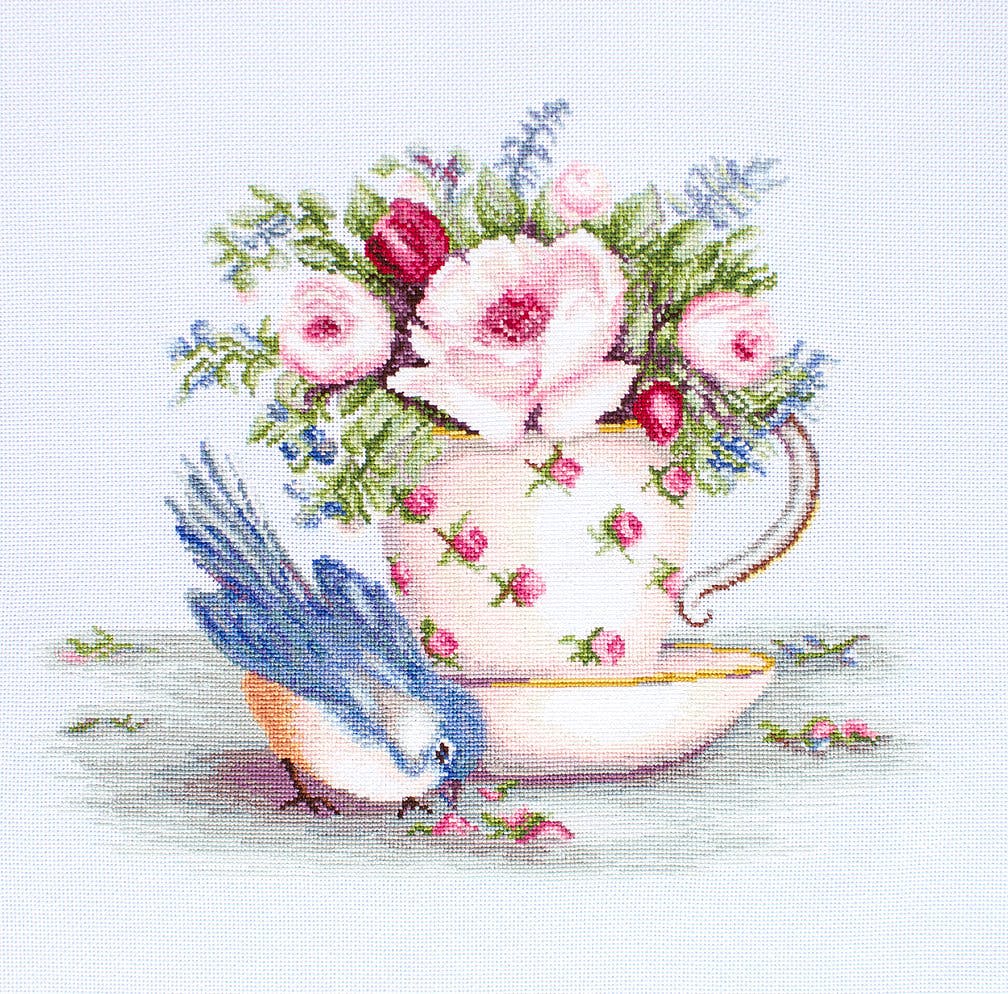 Broderikit Tavla Bird in tea cup