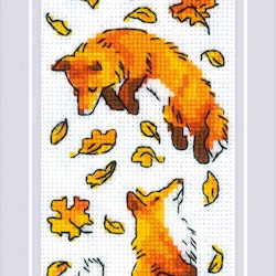 Broderikit Tavla Foxes in the Leaves