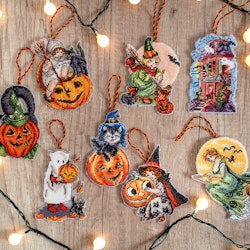 Plastic canvas Halloween Toys Kit