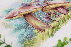 Broderikit Tavla In the summer forest I sommarskogen