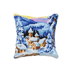 Broderikit Kudde Winter Village - Vinterby