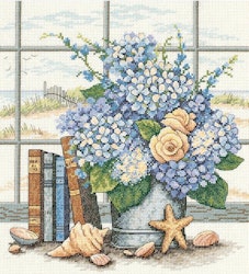 Broderikit Tavla  Hydrangeas and Shells
