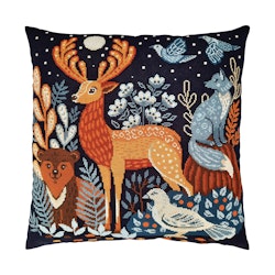 Broderikit Kudde When the night falls- Skogsdjur