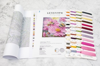 Broderikit Tavla Honey Blooms - Rosa blommor och bin