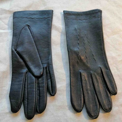 Vintage mörkgrå handskar skinnimitation stickningar nylonfoder stl 6 ca