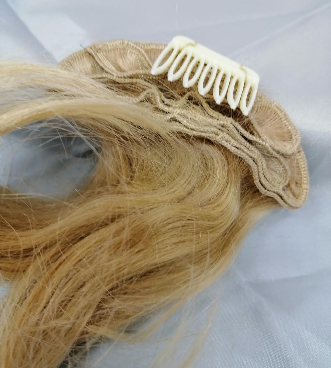 Vintage retro hårförlängning för "high hair" blont hår med kam