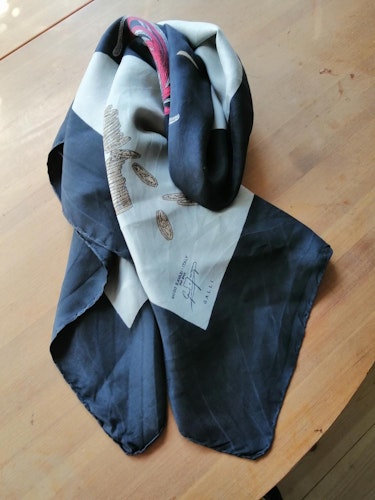 Vintage scarf scarves sjal svart med tuppar Guido Ravasi Italy Galli