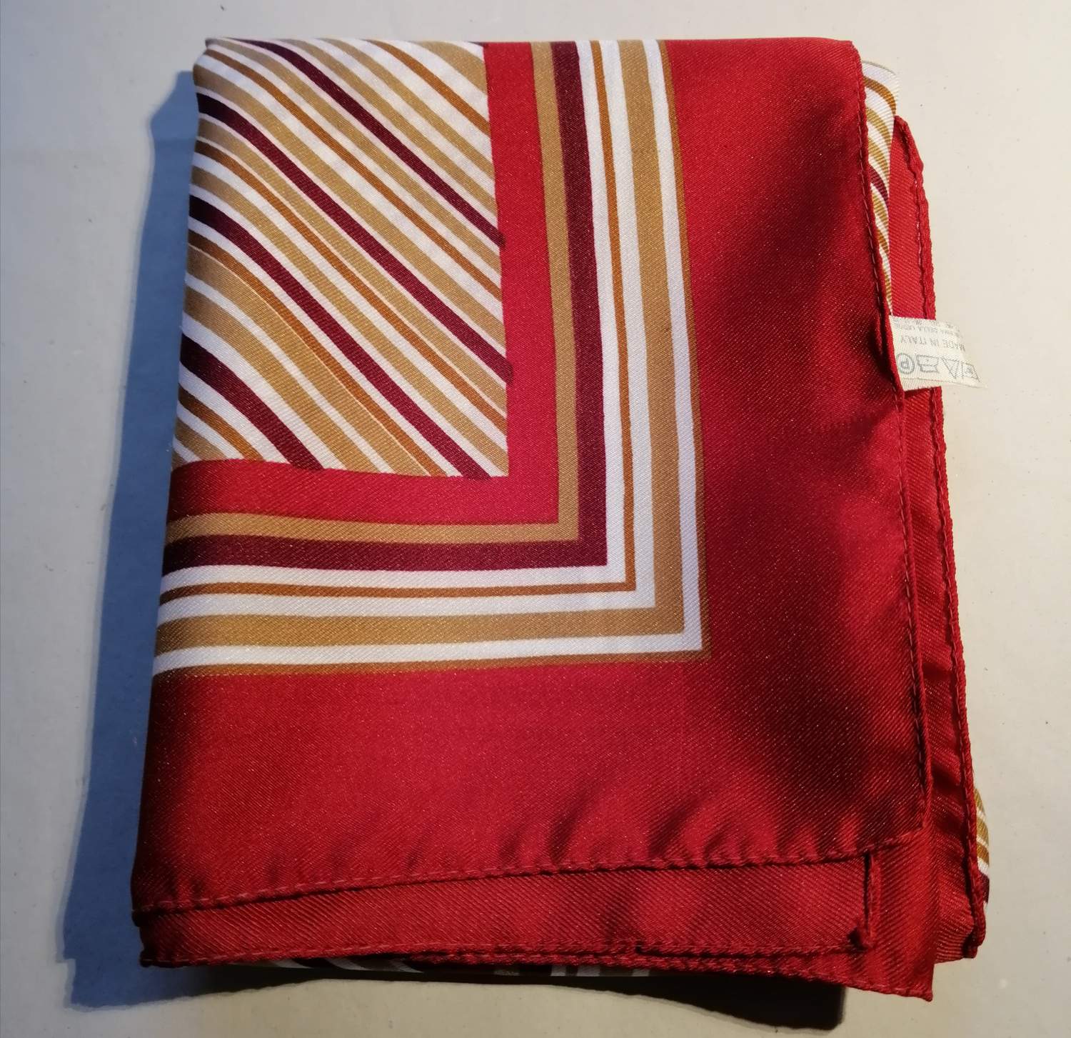 Vintage sjal scarf scarves röd kant randig vit beige röd made in Italy