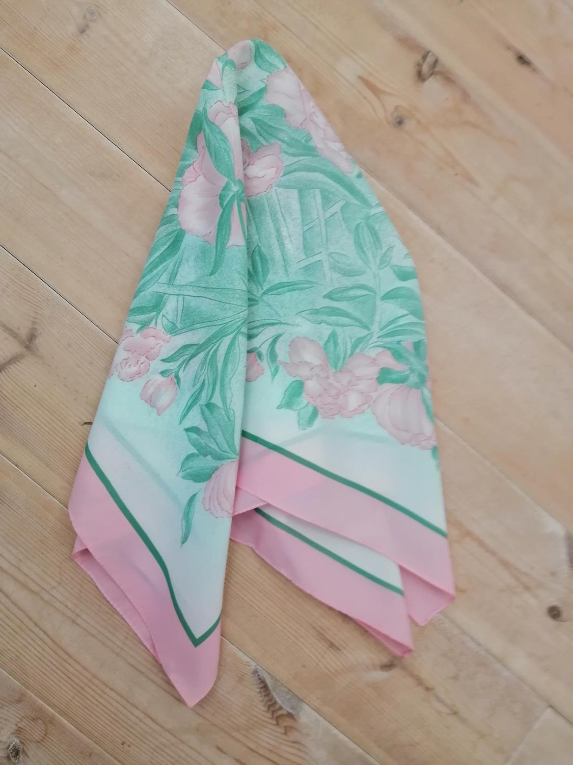 Vintage scarf scarves sjal aprikosrosa och grön med blommor