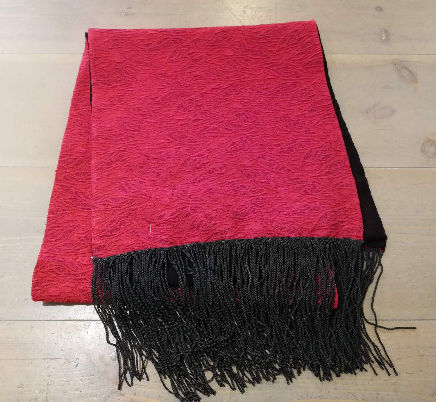 Retro scarf scarves sjal axelsjal röd svart med fransar