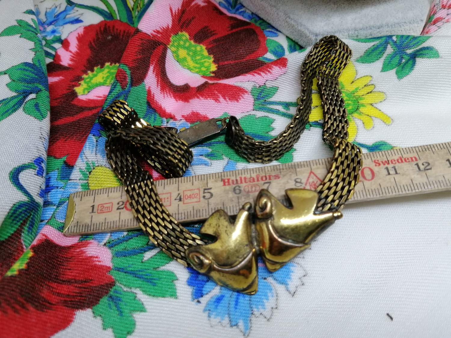 Vintage retro bijouteri smycke halsband guld-mässingsf kedja med 2 fiskar