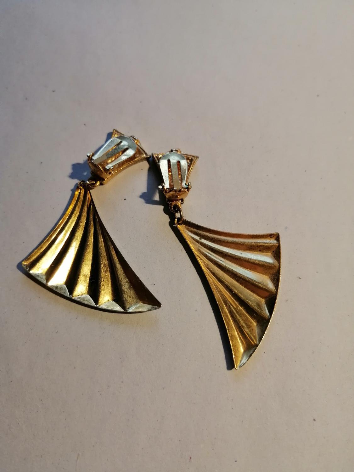 Second hand bijouterier örhängen clips hängande fjäderform guld silverf