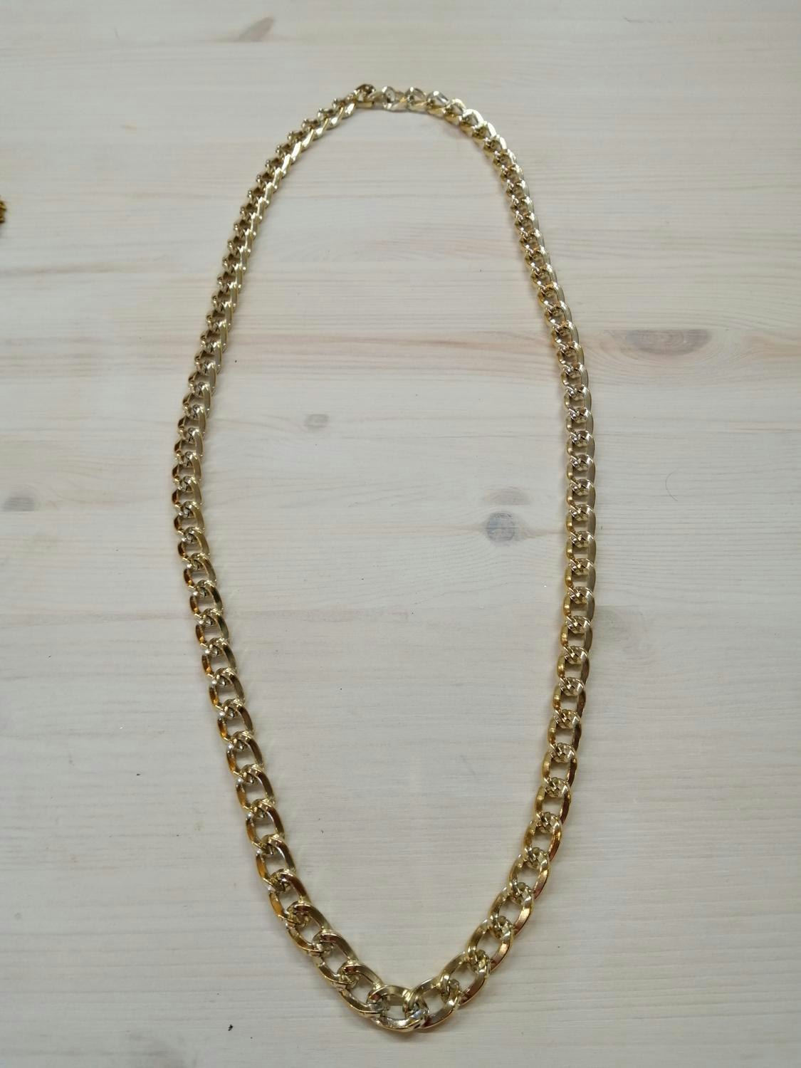 Bijouteri 8090-tal halsband lång ljusare guldf länk grova länkar plast  unisex - Vintage Corner Österlen