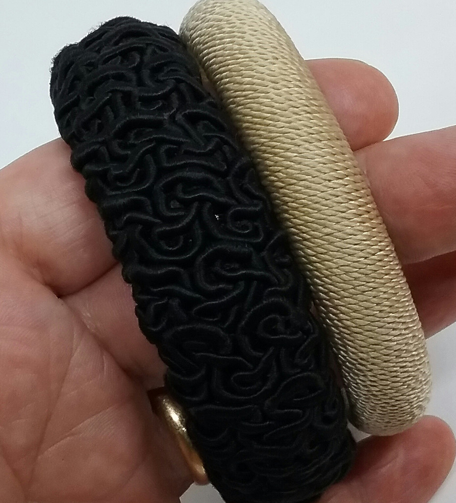 Retro vintage armband 2 st textil utanpå beige svart