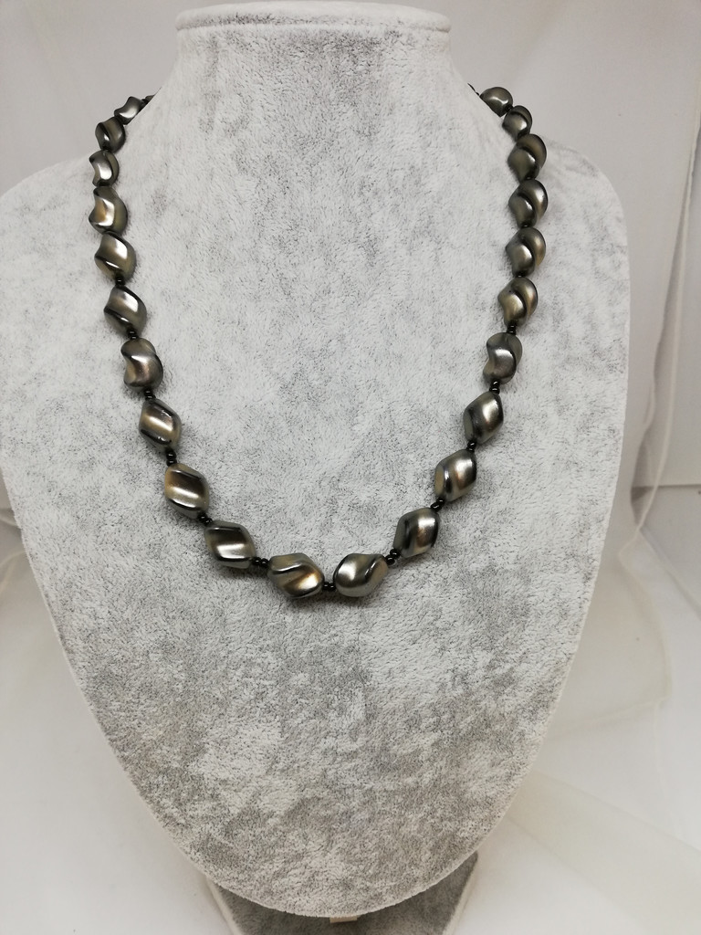 Vintage retro halsband oregelbundna stenar brons-grått-vitt