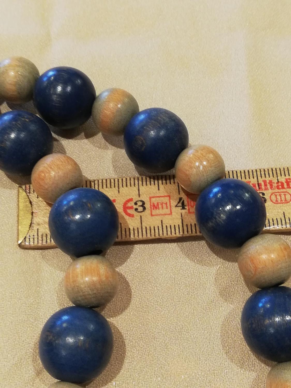 Vintage retro bijouteri halsband blå beige träpärlor 6070-tal
