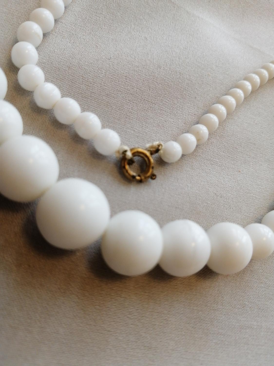 Vintage bijouteri halsband vita pärlor graderade