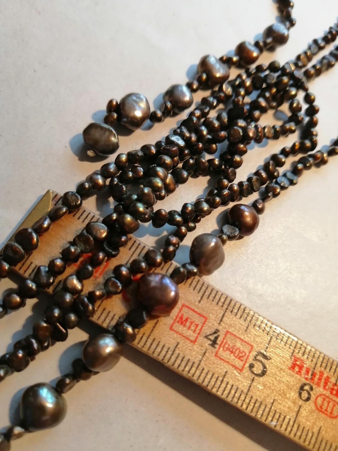 Vintage bijouteri smycke halsband långt att knyta bronsfärgade små stenar