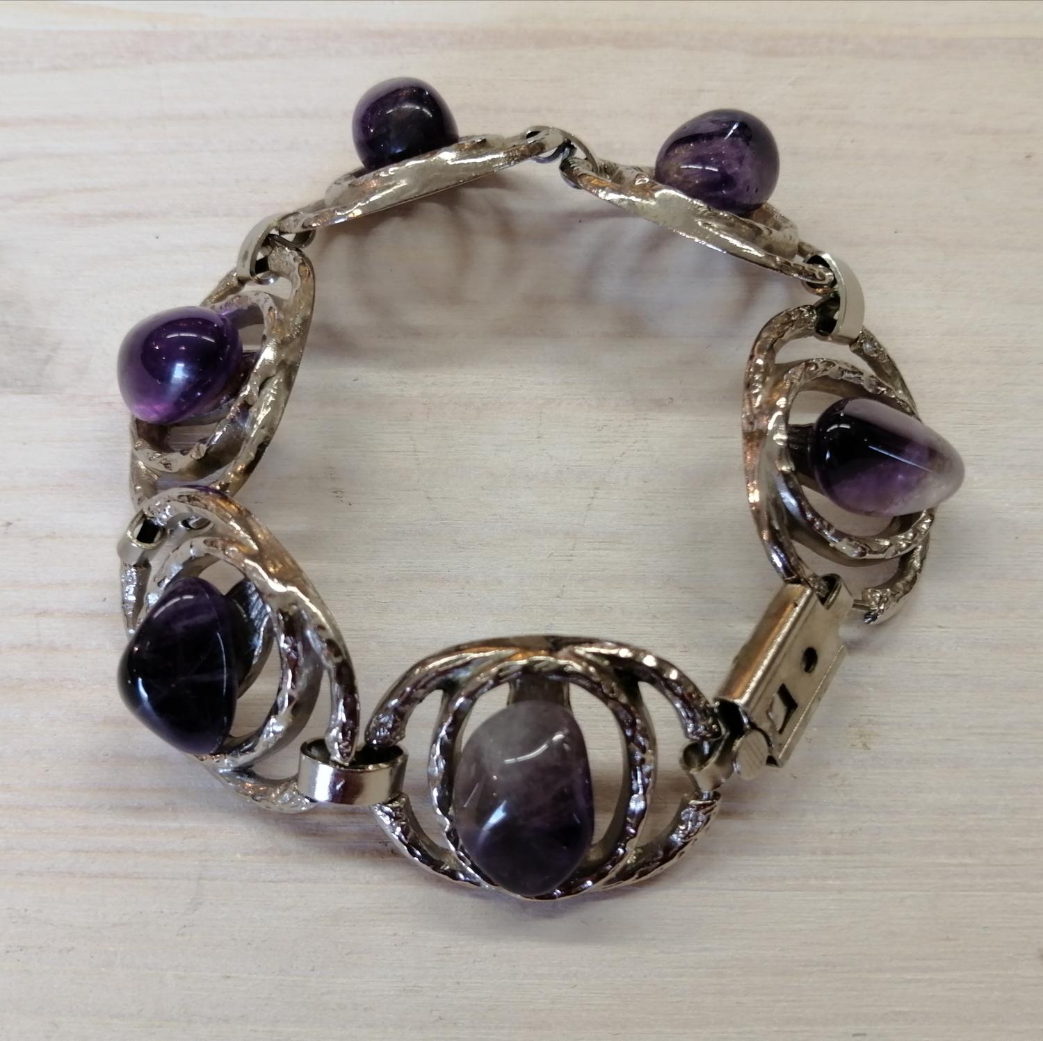 Vintage bijouteri armband silverf cirklar länkar med lila stenar i mitten