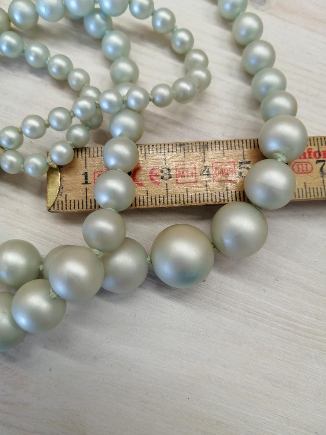 Vintage bijouteri halsband 2-radigt mintgrönt ljustgrönt pärlhalsband graderat