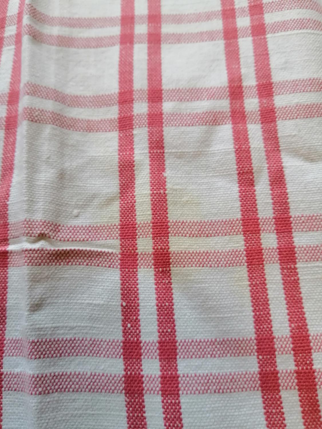 Vintage kökshandduk bomull vit med röda ränder och rutor hänka