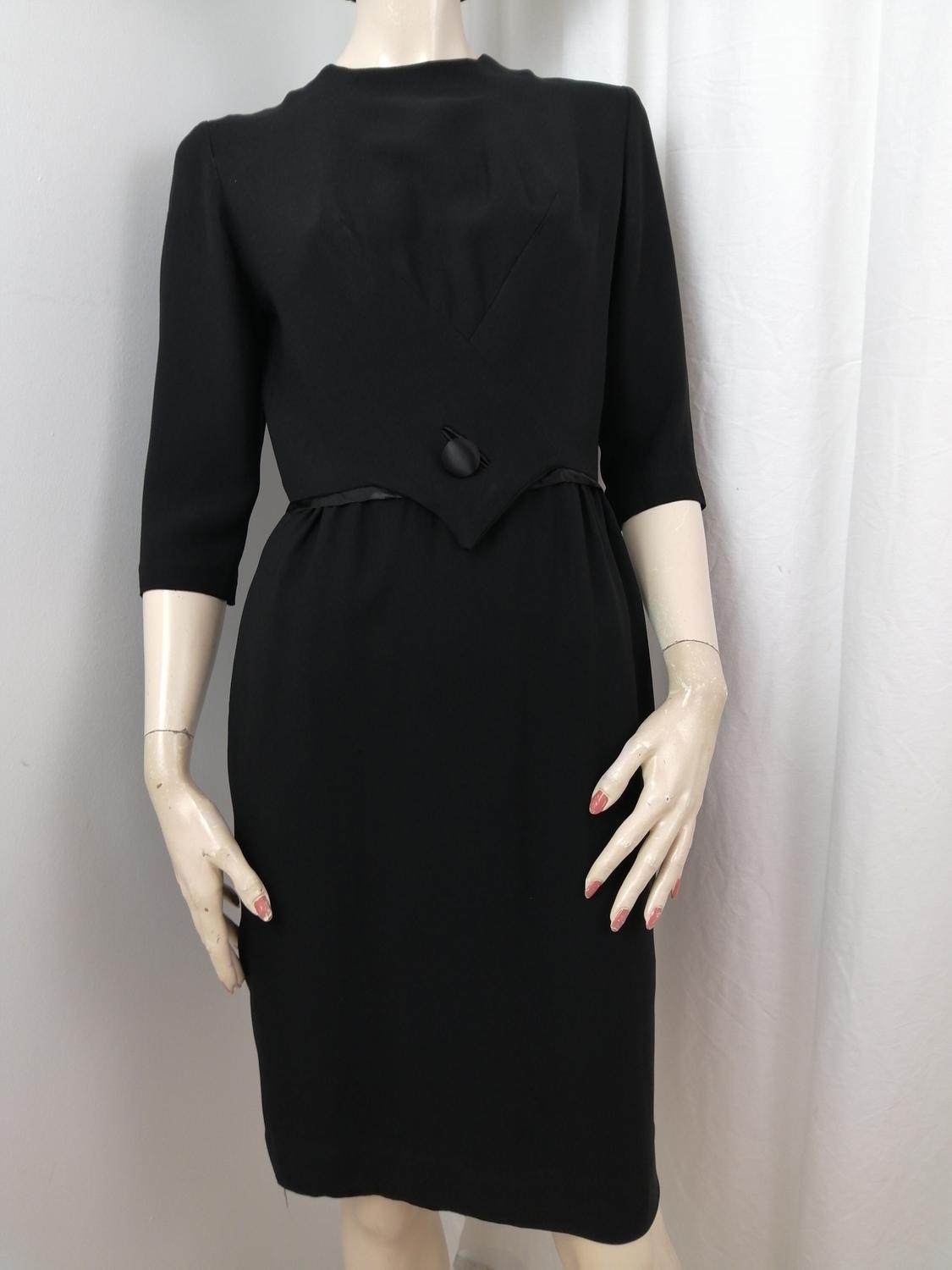 Vintage Retro svart klänning figursydd halvlång ärm snävare kjol crepe 60-tal