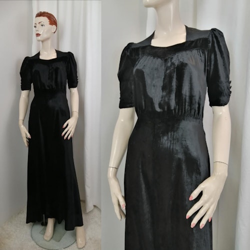 Vintage antik svart klänning sammet avskuren midjan puffärm lång