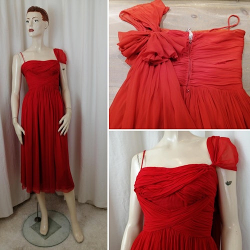 Vintage Retro röd balklänning tyll draperad ena axeln vid kjol i 3 lager